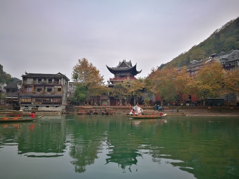 鳳凰古城沱江風(fēng)光