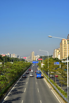 汽車和道路