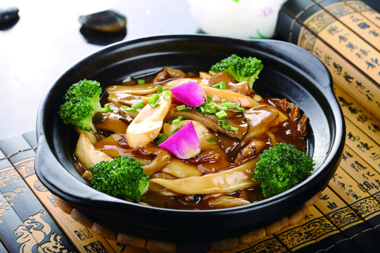 鮑汁鮮菌煲