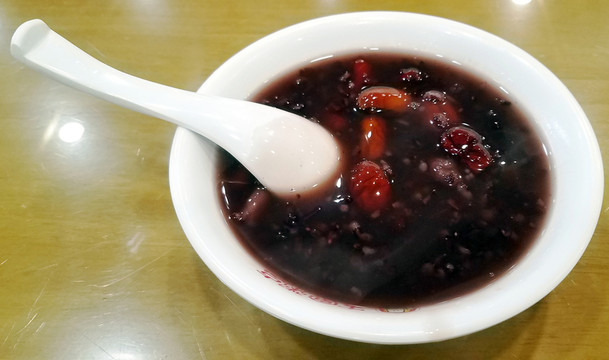 紅棗桂圓粥