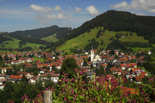 oberstaufen與staufen山