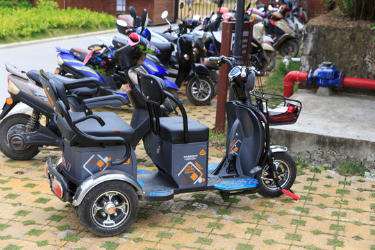 三輪電動車