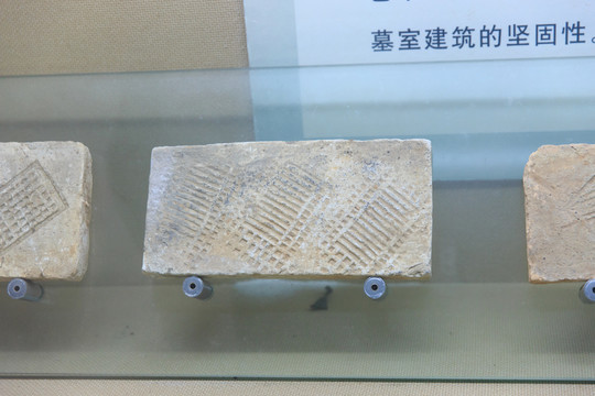 合浦漢代文化博物館 幾何紋磚