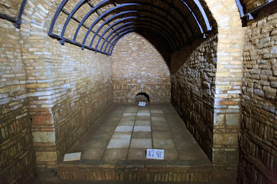 合浦漢代文化博物館 二號墓室