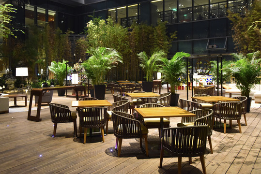上海凱悅酒店的中庭內(nèi)景