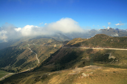 在南蒂羅爾州jaufenpass的華麗山景
