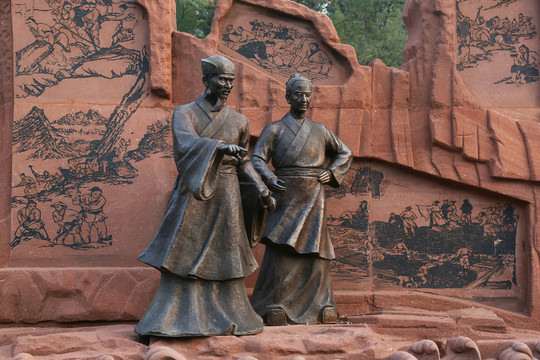 李冰塑像