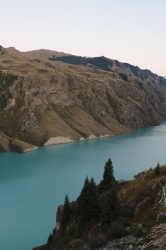 高山綠湖