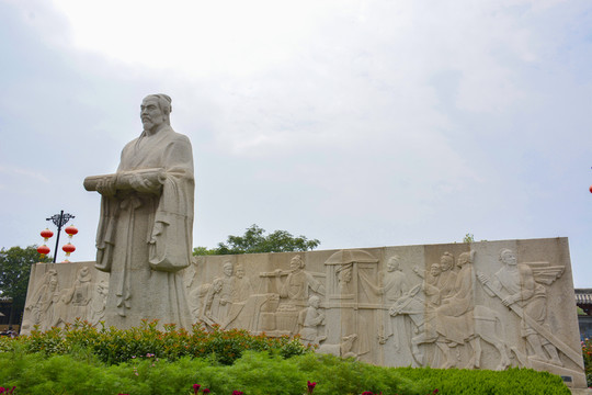 清明上河園 張擇端雕塑