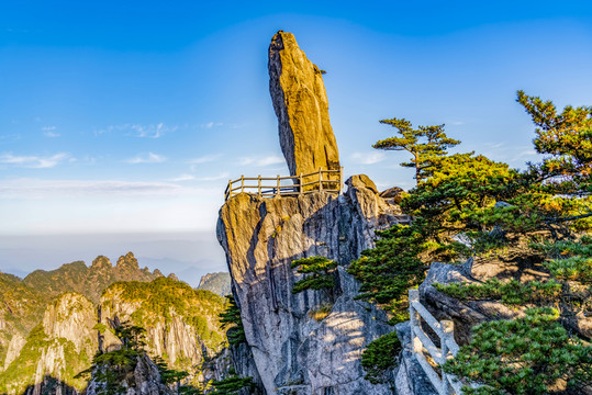 黃山飛來石