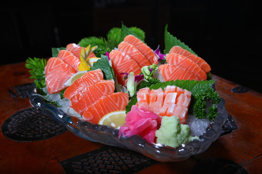 三文魚生魚片