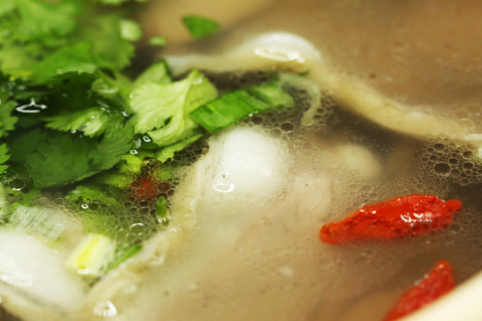 羊肉 羊湯 枸杞 養(yǎng)身 補(bǔ)氣血