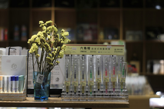 書店櫥柜