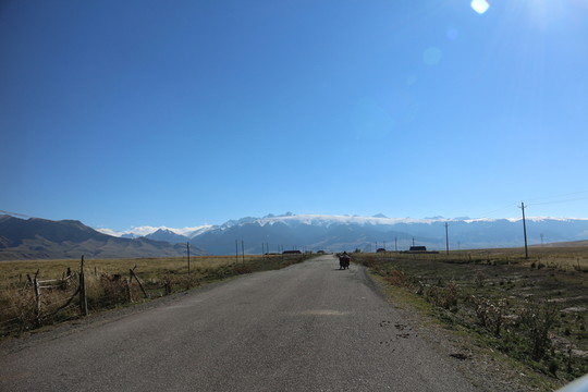 通向遠方的公路