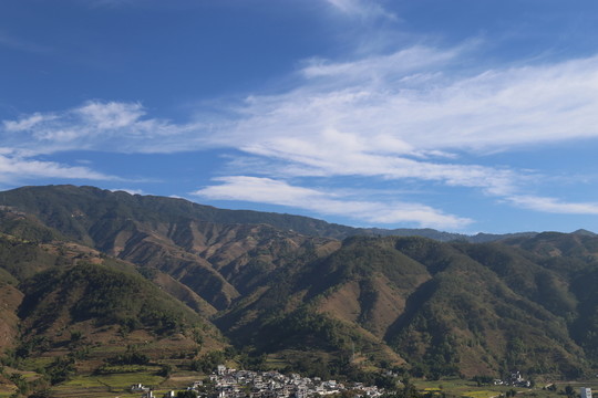 藍(lán)天白云 小鎮(zhèn) 藍(lán)天 白云