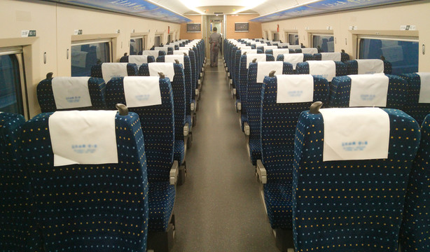 高鐵車廂內(nèi)景