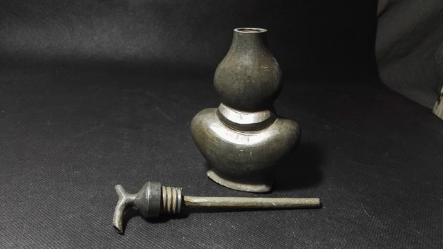 民國葫蘆形錫酒壺