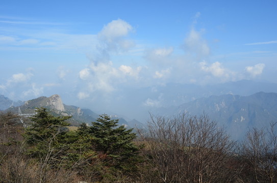 高山之巔