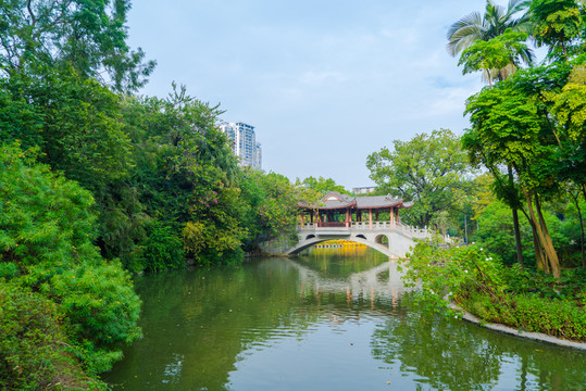 廣西柳州柳候公園羅池風(fēng)雨橋