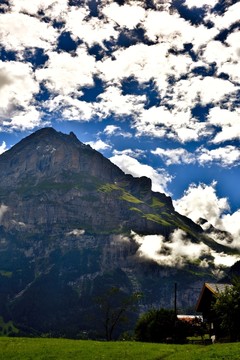白云山峰