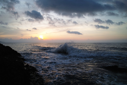 海浪海灘日出朝霞
