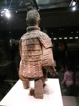 跪射俑