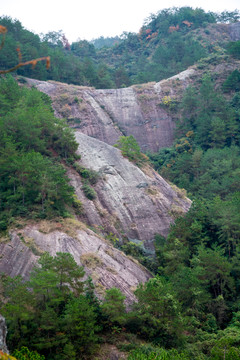 南雄牛峰山
