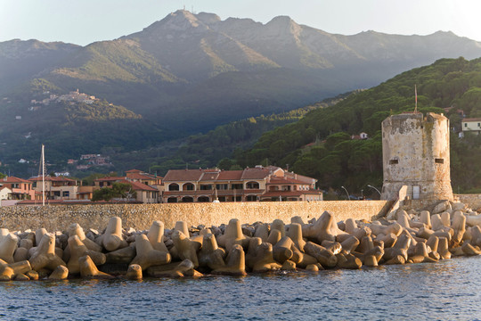 marciana marina，insel elba之前的碼頭