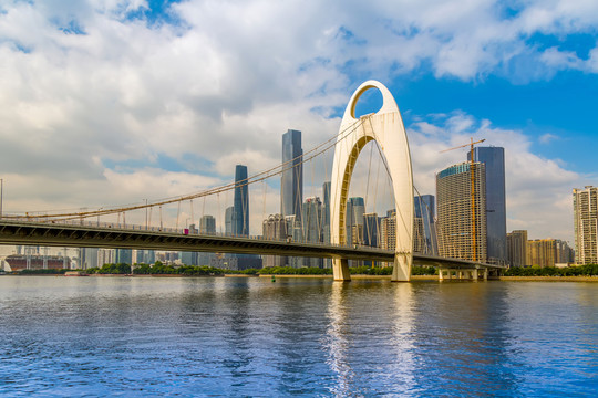 廣州獵德大橋