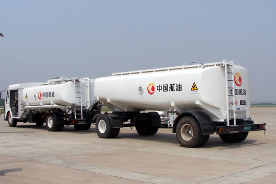 飛機(jī)加油車 機(jī)場(chǎng)特種車輛