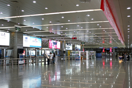 沈陽機場 航站樓 一樓大廳