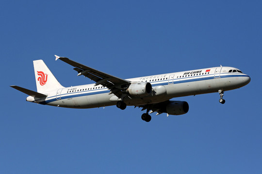 飛機(jī) 降落 中國(guó)國(guó)際航空