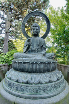 雕像