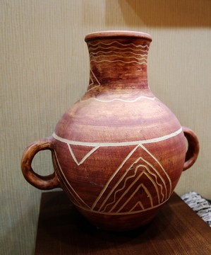 瓷器 陶瓷瓶 雕刻
