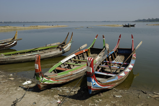 小船在湖taungthaman