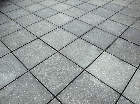 具體的