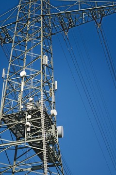 電力和通信桅桿