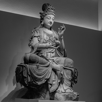 黑白觀音坐像