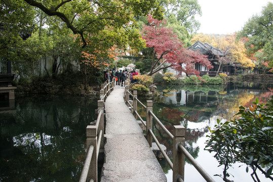 寄暢園