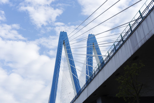 拉索大橋