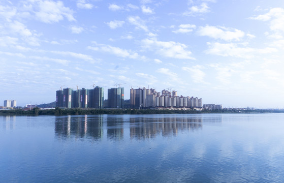 十里東岸