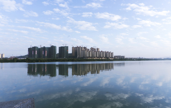 十里東岸