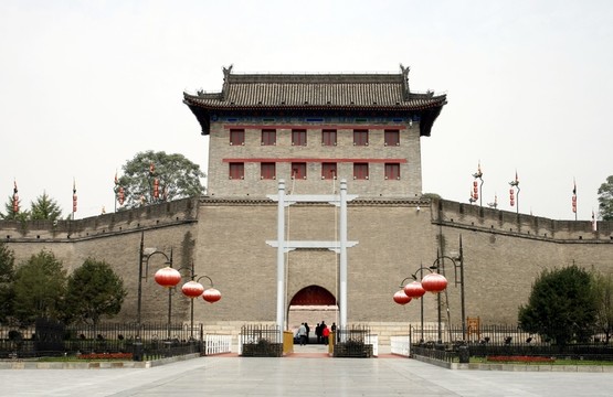西安古鎮(zhèn)，吊橋和城墻