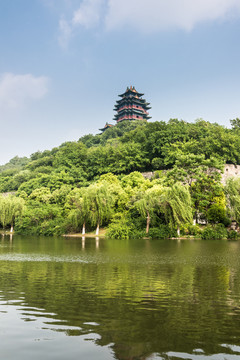 獅子山下護(hù)城河