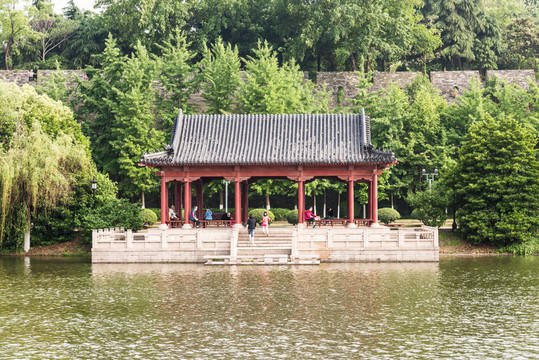 護(hù)城河