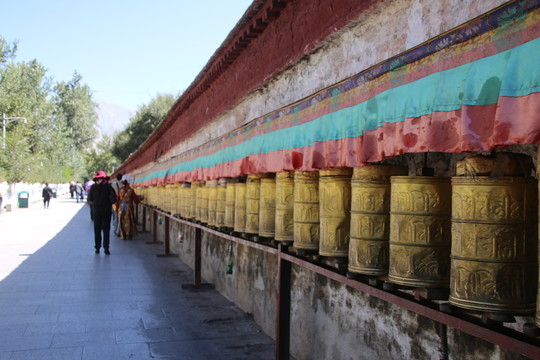 轉(zhuǎn)經(jīng)筒