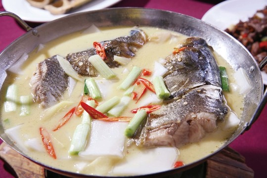 粉皮燉魚頭