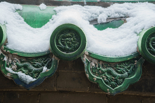 瓦當(dāng)落雪