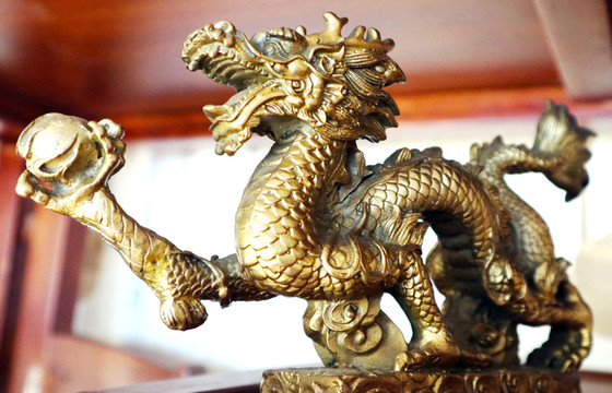 龍雕塑