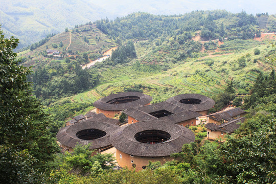 福建田螺坑四菜一湯土樓